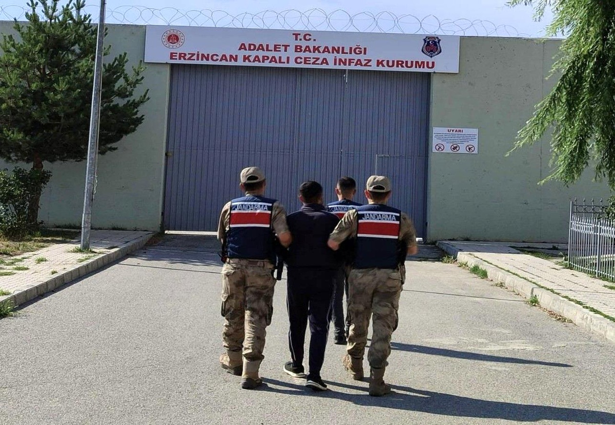 Erzincan\'da 27 ayrı suçtan aranan zanlı yakalandı