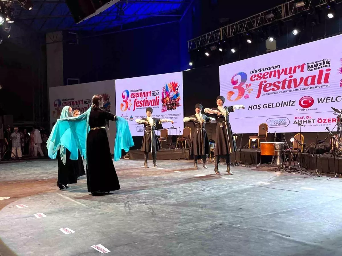 Uluslararası Esenyurt Halk Dansları, Müzik ve Sanat Festivali Başladı