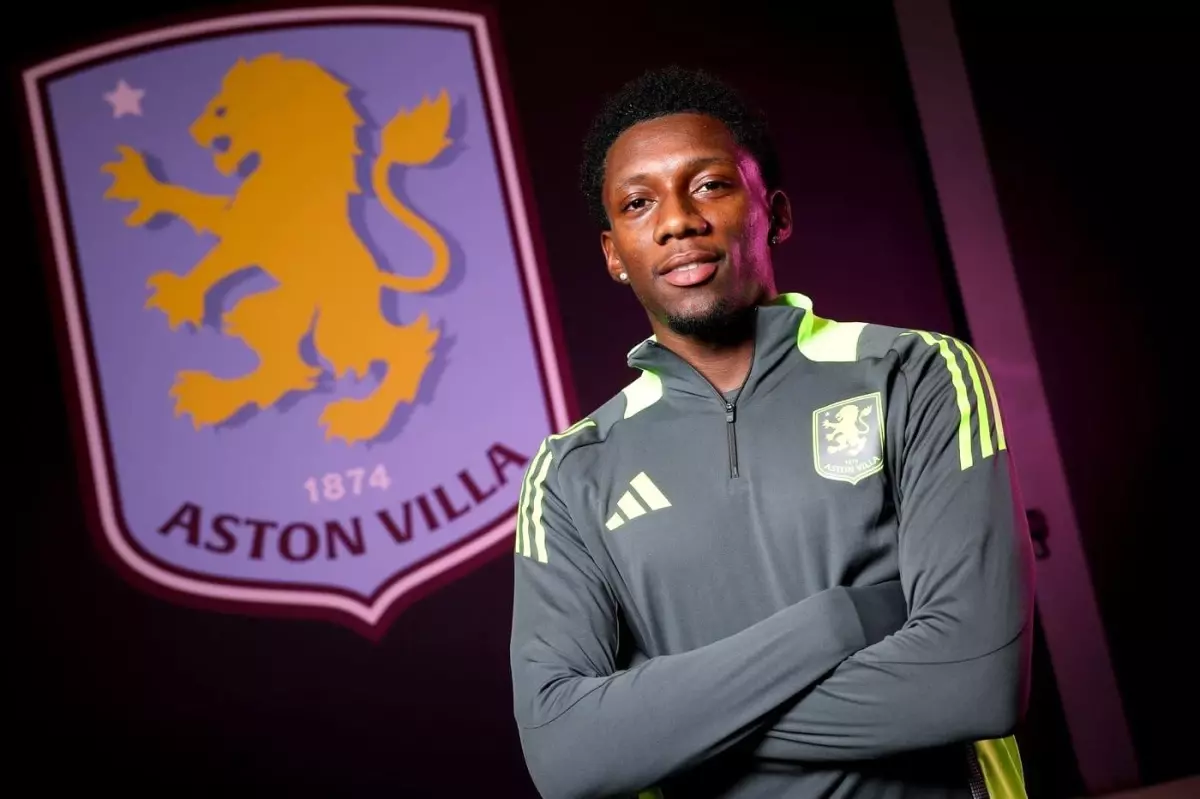 Aston Villa, Jaden Philogene\'i transfer etti