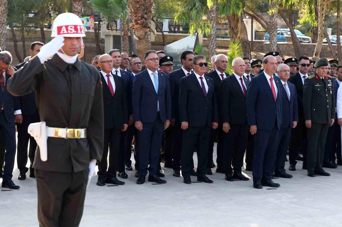 Milli Savunma Bakanı Yaşar Güler, KKTC\'de Boğaz Şehitliği\'ni ziyaret etti