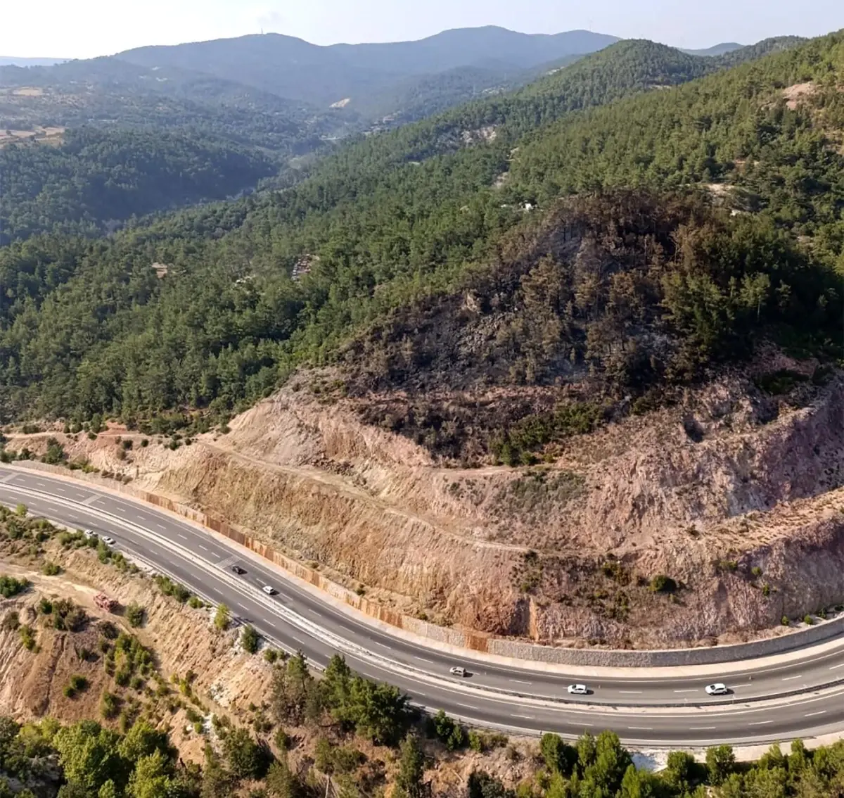 Balıkesir\'deki Orman Yangını Kontrol Altına Alındı