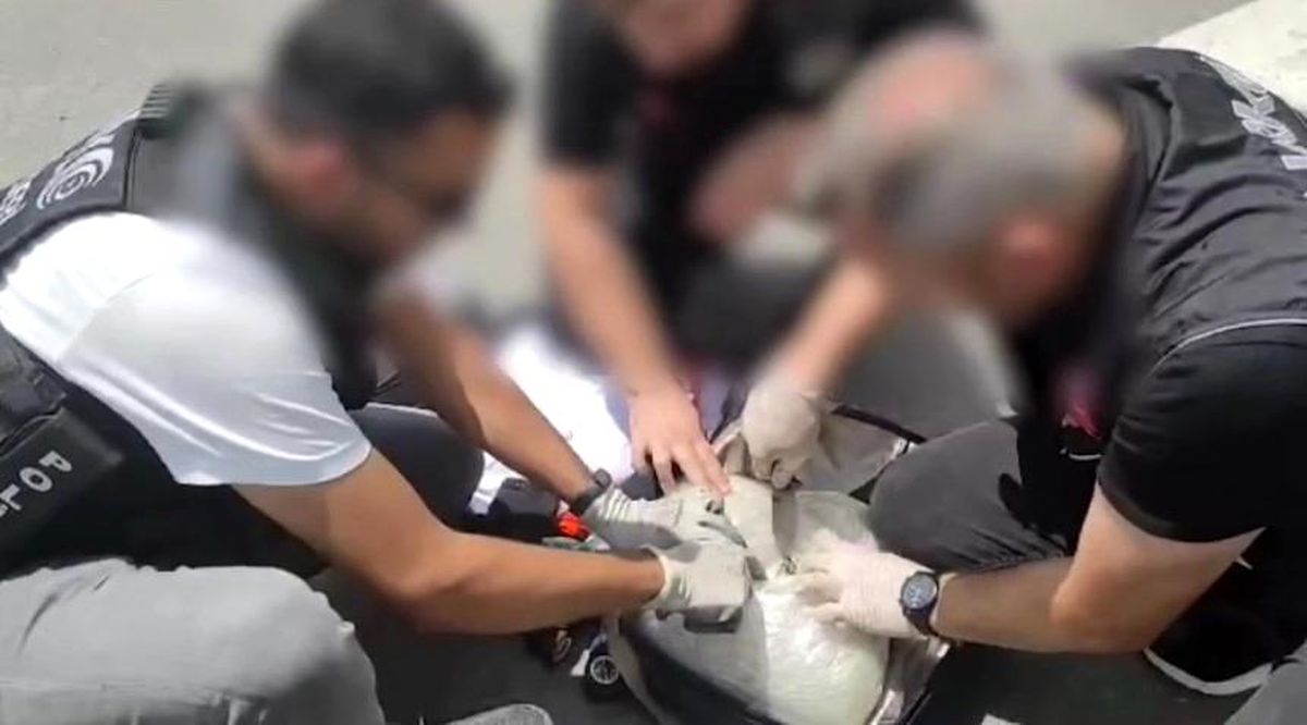 Kayseri\'de Torbacılara Operasyon: 1 Kilo 223 Gram Uyuşturucu Ele Geçirildi