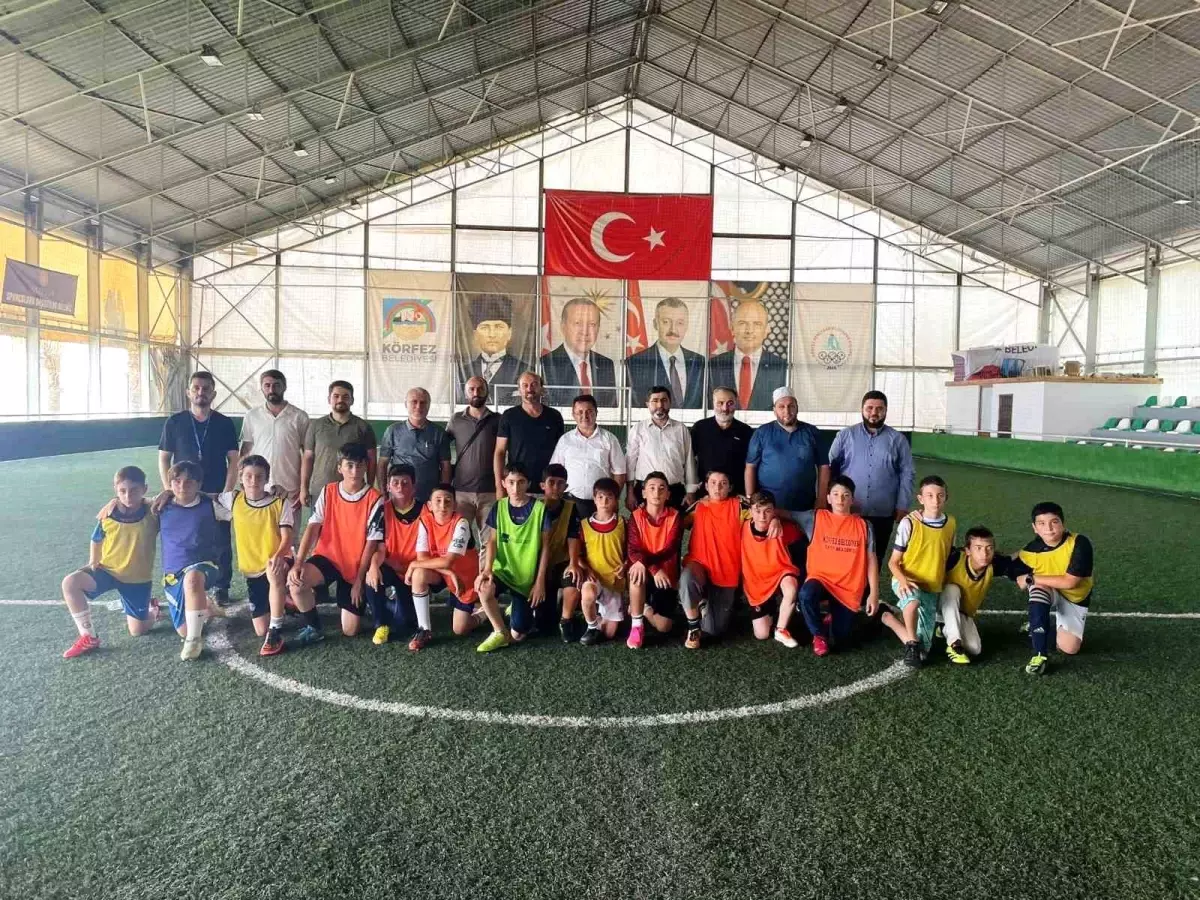 Körfez\'de Kur\'an Kursu Öğrencileri Arasında Futbol Turnuvası Başladı