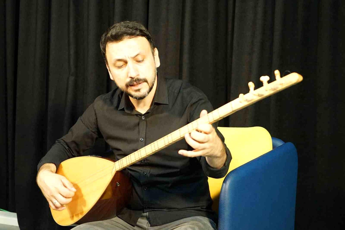 Çankırılı Sanatçı, Sıla Hasretini Gidermek İçin Türkü Besteledi