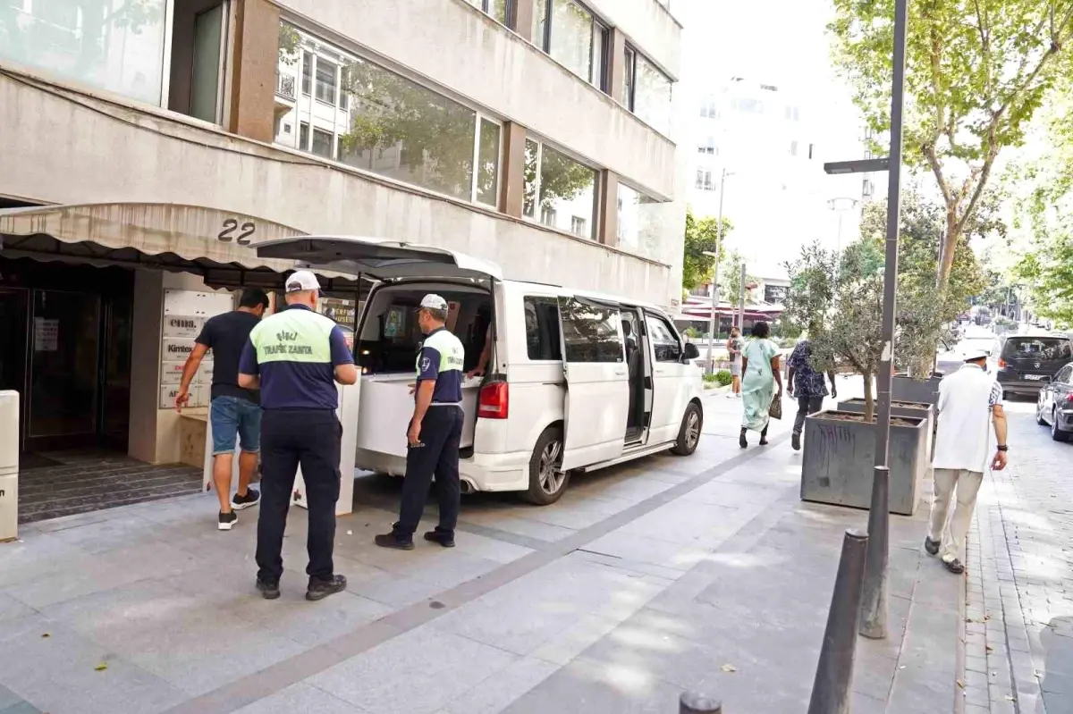 Şişli Belediyesi Zabıta Trafik Ekipleri Kaldırımlara Park Eden Araçları Dronlarla Denetledi