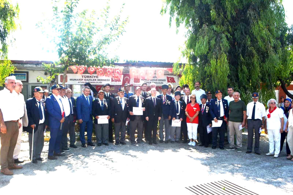 Kıbrıs Barış Harekatı\'nın 50. yıldönümü Ayvalık\'ta kutlandı