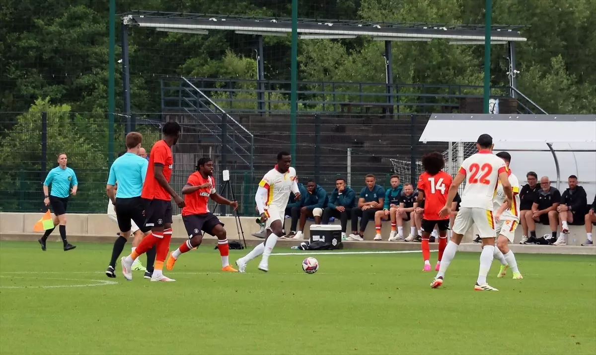 Göztepe, hazırlık maçında Luton Town\'u 3-2 yendi