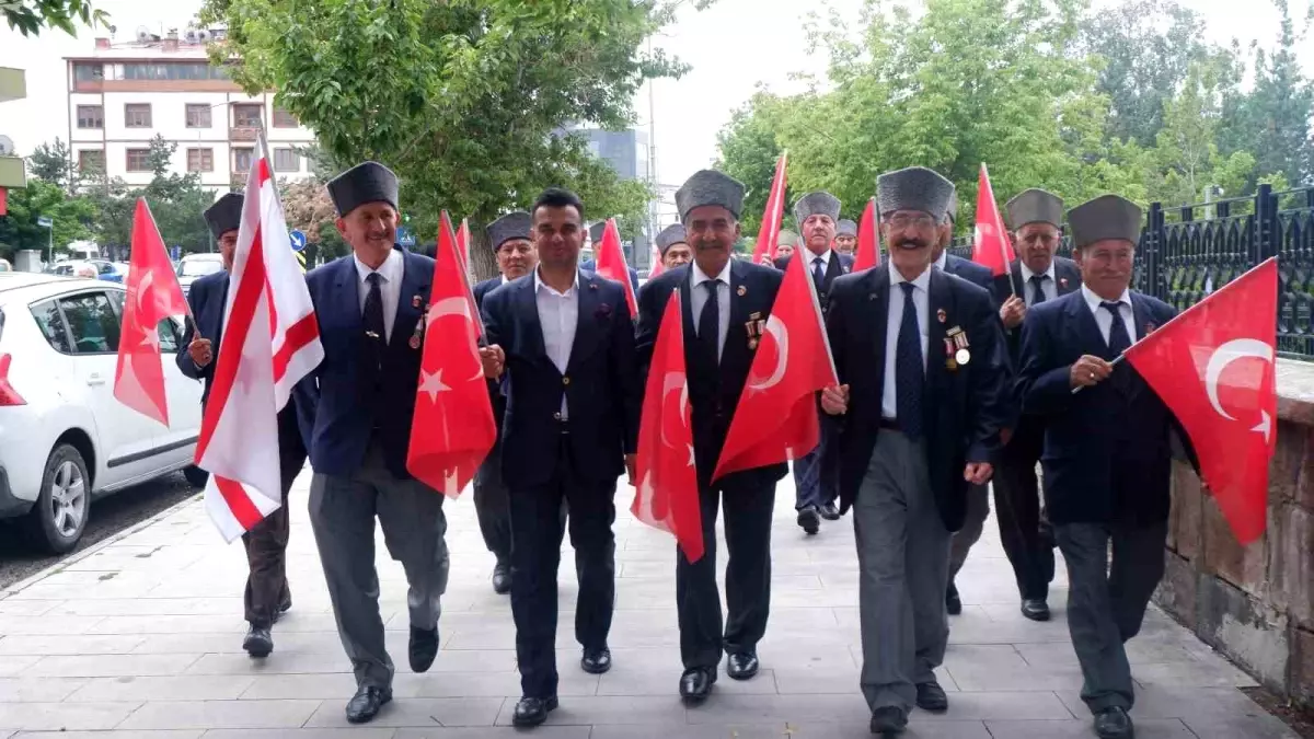 Erzurum Gazileri, Kıbrıs Barış Harekatı\'nın 50. yıldönümünü kutladı