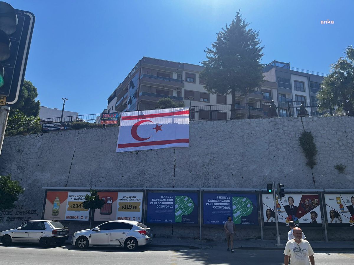 İzmir\'de KKTC Barış ve Özgürlük Bayramı kutlamaları başladı
