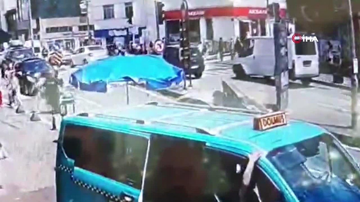 Rize\'de otomobilin çarptığı kadın yaralandı