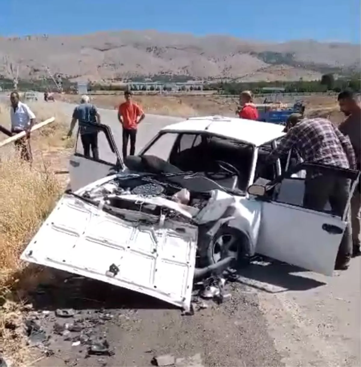 Elazığ\'da trafik kazasında ağır yaralanan şahıs hayatını kaybetti