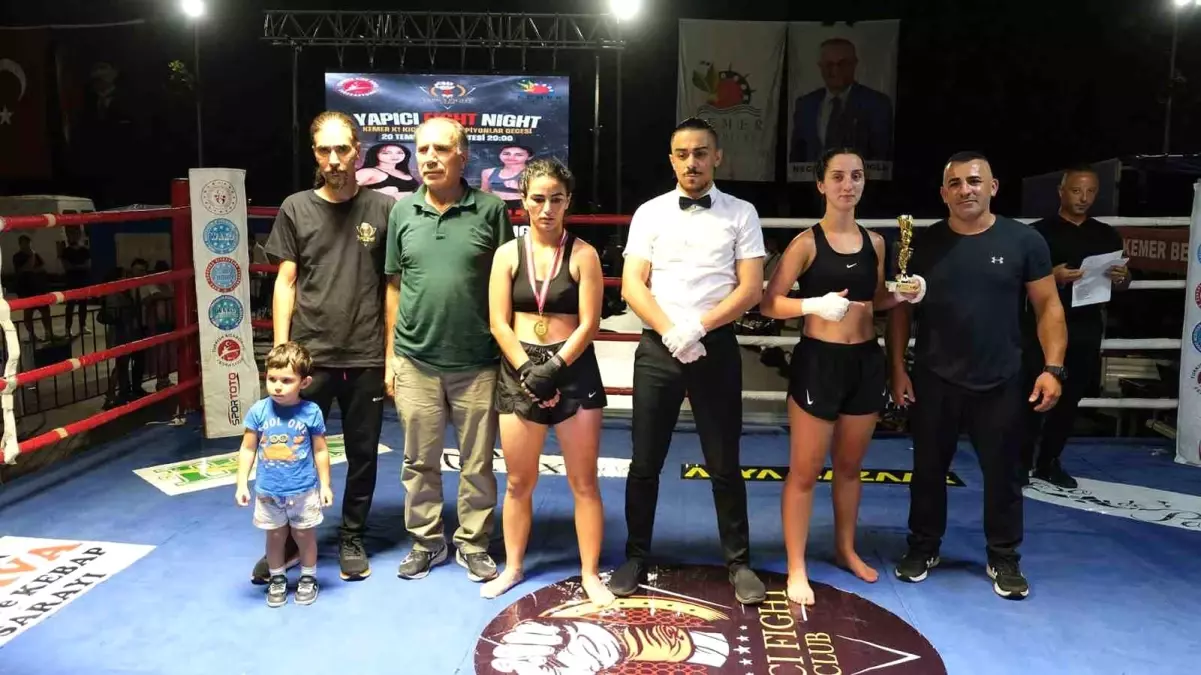 Kemer\'de K1 Kick Boks Şampiyonlar Gecesi düzenlendi