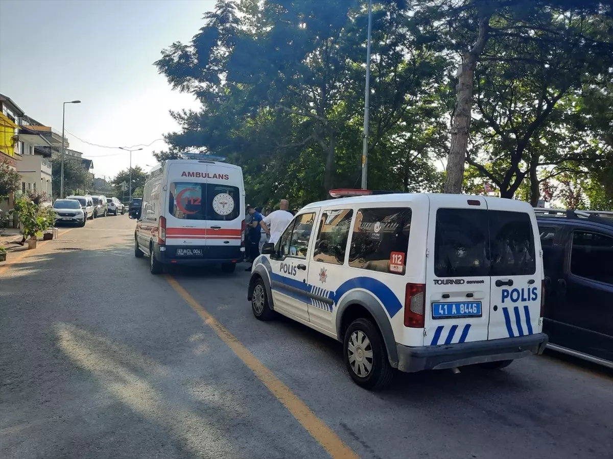 Gölcük\'te Denizde Boğulan Kişi Hayatını Kaybetti