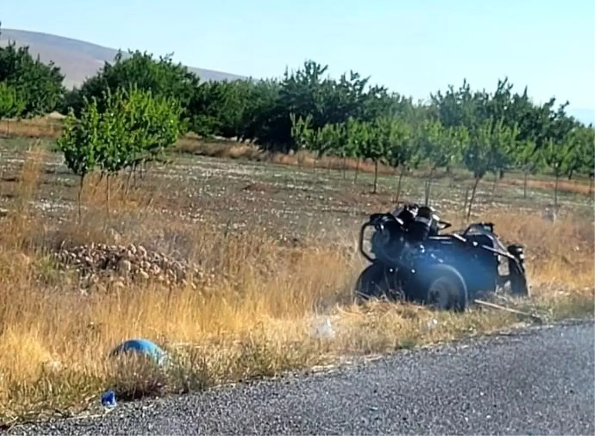 Darende\'de otomobil ile çapa motoru çarpıştı: 1 yaralı