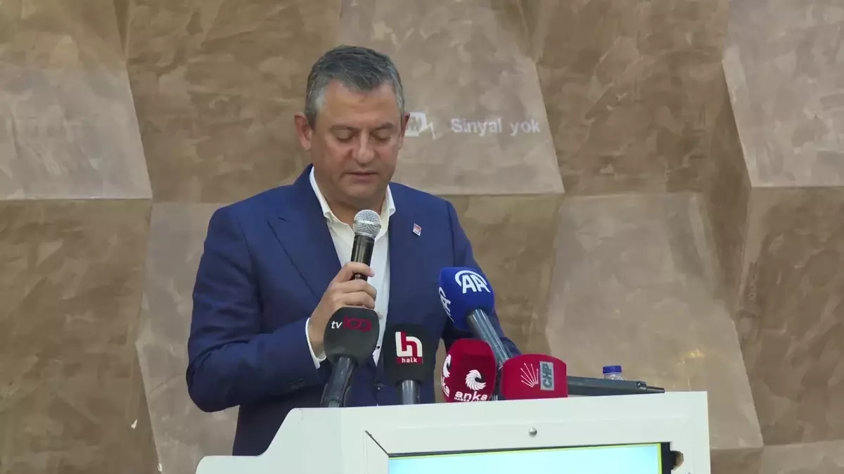 CHP Genel Başkanı Özgür Özel: Bosna Sancaklı akrabalarımı kayıracaksınız