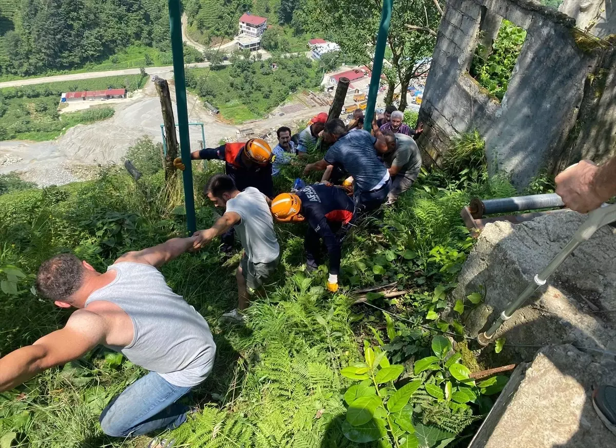 Rize\'de ilkel teleferikte elektrik akımına kapılan kişi ağır yaralandı