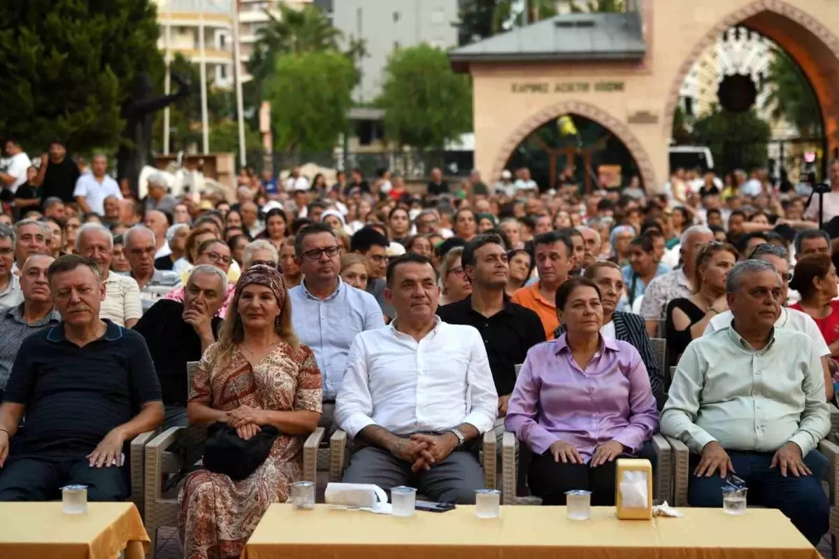 Yenişehir Belediye Başkanı Abdullah Özyiğit, Mersin Cemevi\'nde Aşure etkinliğine katıldı