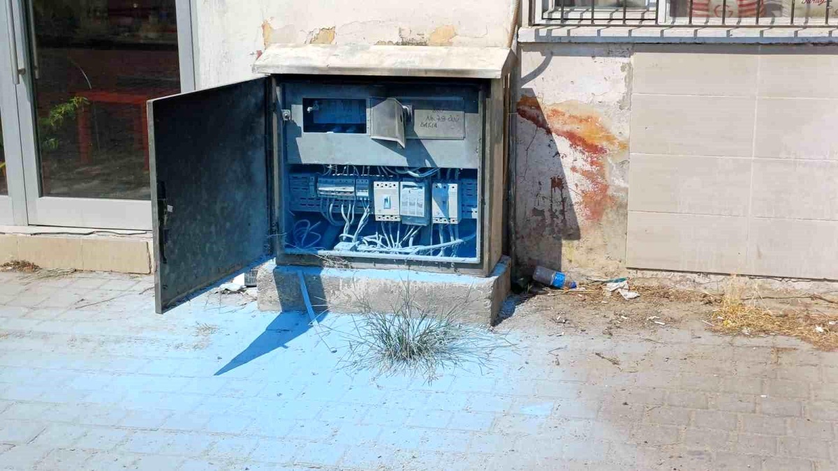 Aydın\'da Trafo Yangını Kontrol Altına Alındı