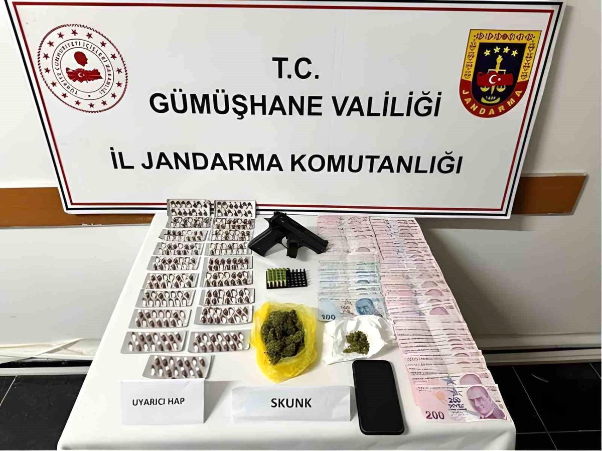 Gümüşhane\'de Uyuşturucu Operasyonu: Çok Sayıda Madde ve Para Ele Geçirildi
