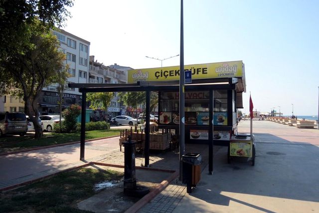 Gelen hesaba sinirlenen müşteri büfe sahibini kalbinden bıçaklayarak öldürdü Gelen hesaba sinirlenen müşteri büfe sahibini kalbinden bıçaklayarak öldürdü