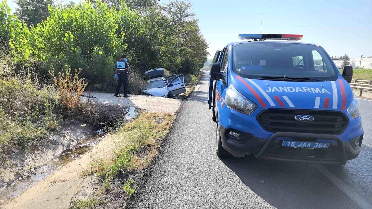 Kanala uçan otomobilin kadranı 100\'de takılı kaldı...1 ölü, 3 yaralı