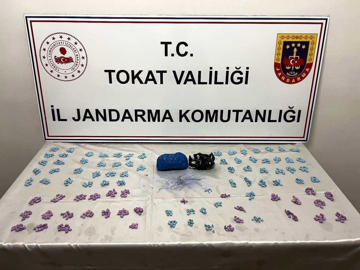 Tokat\'ta Uyuşturucu Operasyonunda 5 Kişi Tutuklandı