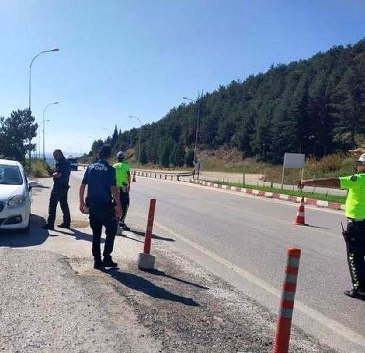 Bilecik\'te Trafik Denetimlerinde 62 Araç Sürücüsüne 83 Bin 381 TL Cezai İşlem Uygulandı
