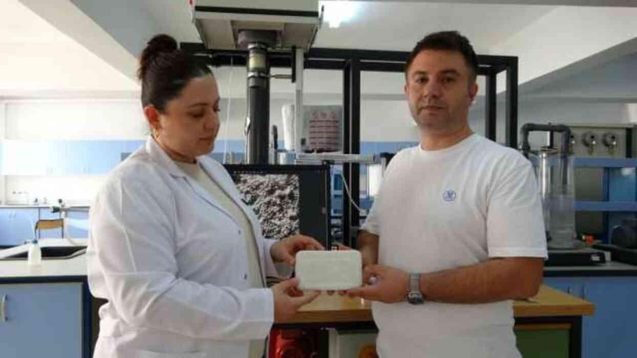 Bilim insanlarına suikast girişimi saniye saniye kameralara yansıdı Bilim insanlarına suikast girişimi saniye saniye kameralara yansıdı