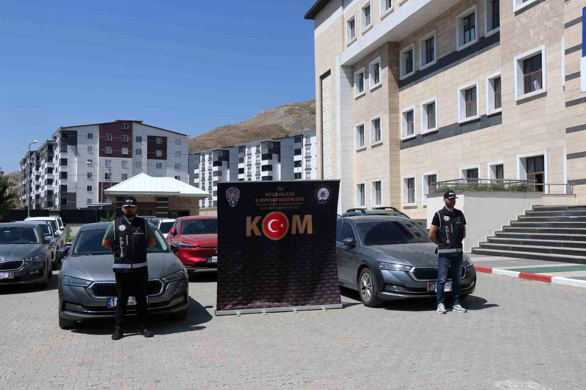 Bitlis\'te Sahte Sağlık Raporu Operasyonu: 22 Gözaltı, 17 Araç El Konuldu