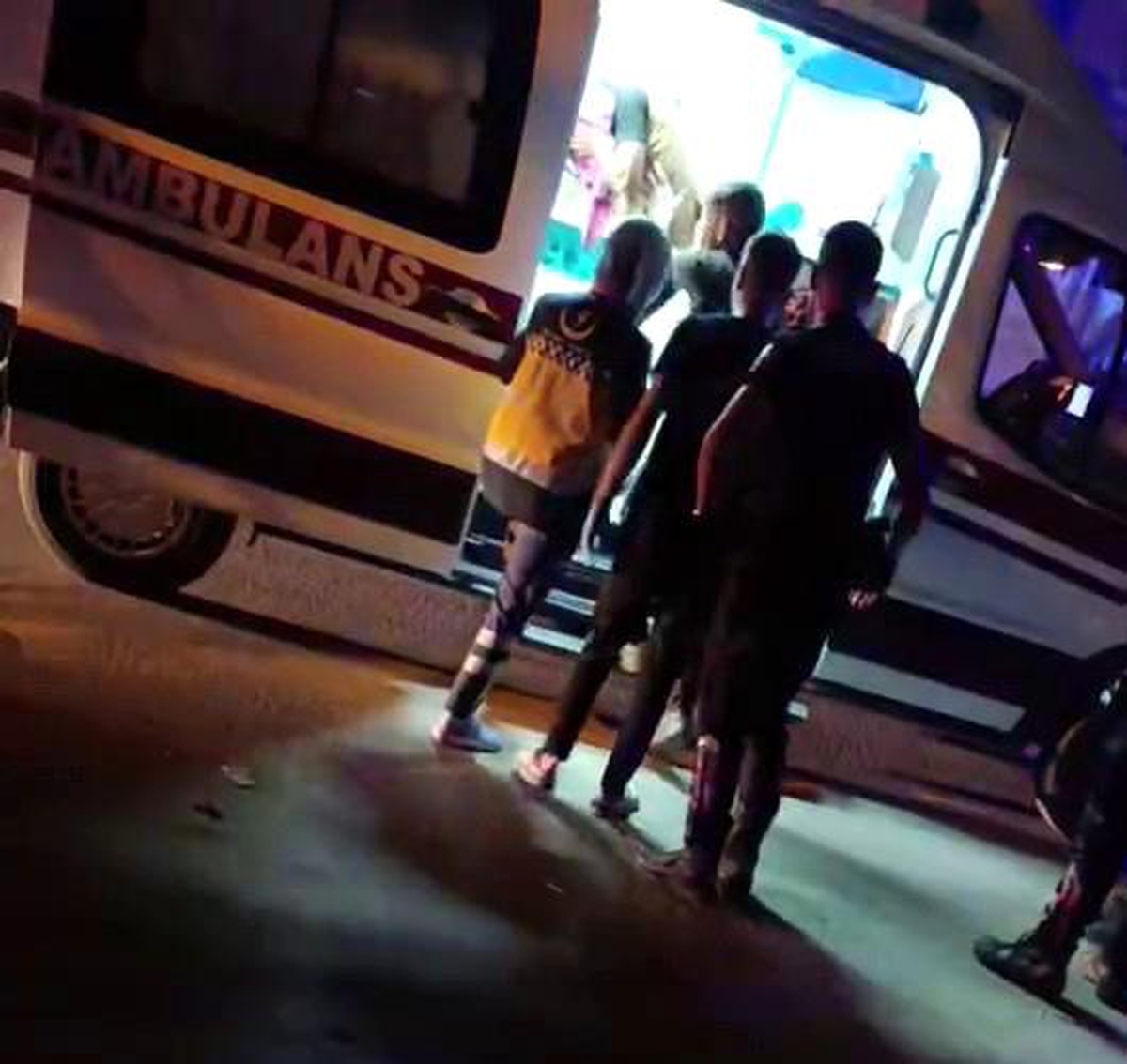 Adıyaman\'da Bir Şahıs Eşini Darp Etti, Yakınları Tarafından Saldırıya Uğradı