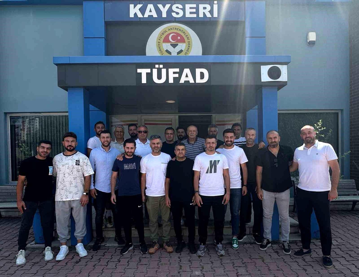 Kayserispor Altyapı Sorumlusu ve Antrenörleri TÜFAD Kayseri Şubesini Ziyaret Etti