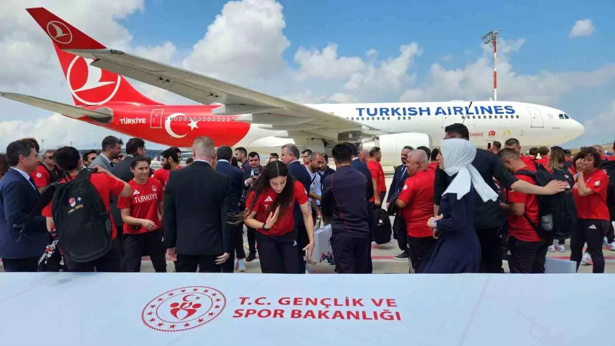 Paris 2024 Olimpiyat Oyunları için İstanbul Havalimanı\'nda uğurlama töreni düzenlendi