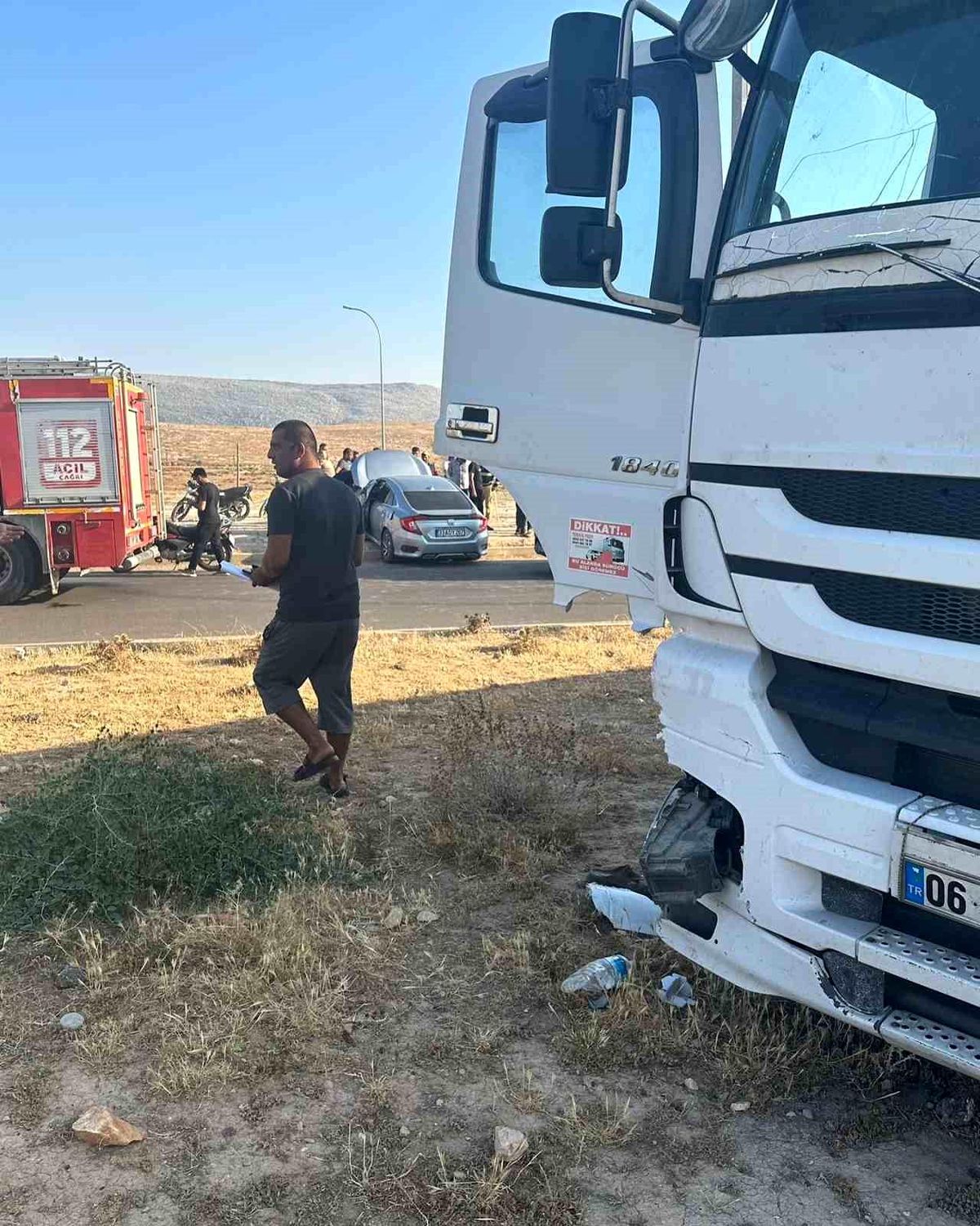Hatay\'da otomobille tırın çarpışması sonucu bir kişi yaralandı