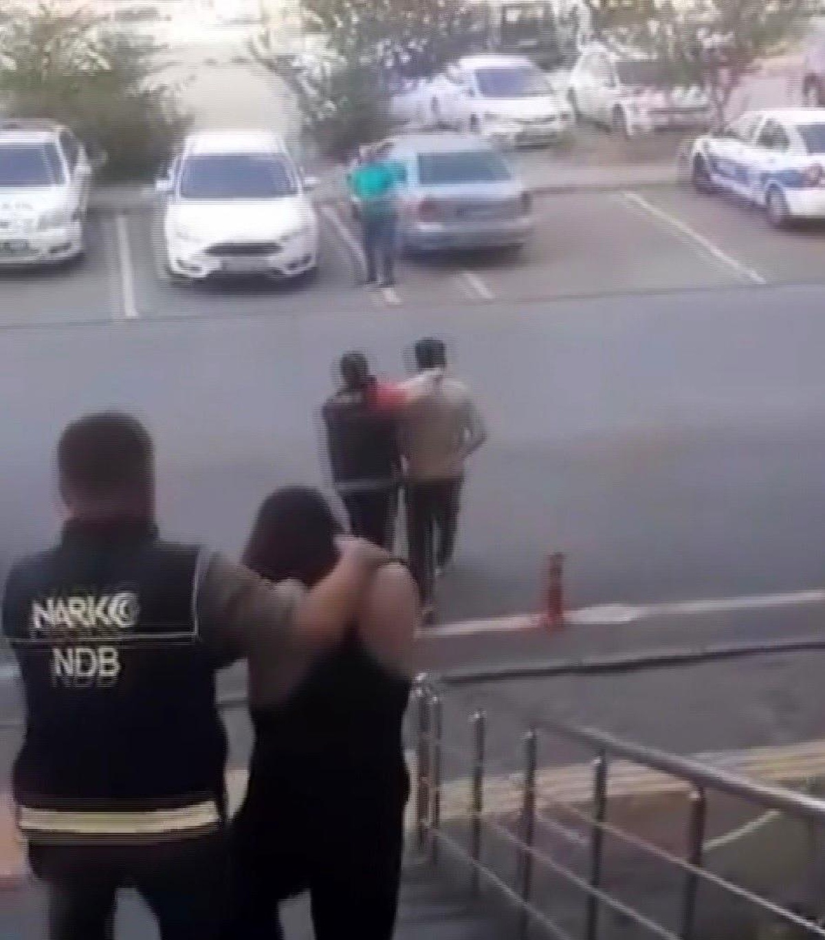 Kayseri\'de Uyuşturucu Ticareti Yapan ve Bulunduran 2 Şahıs Yakalandı