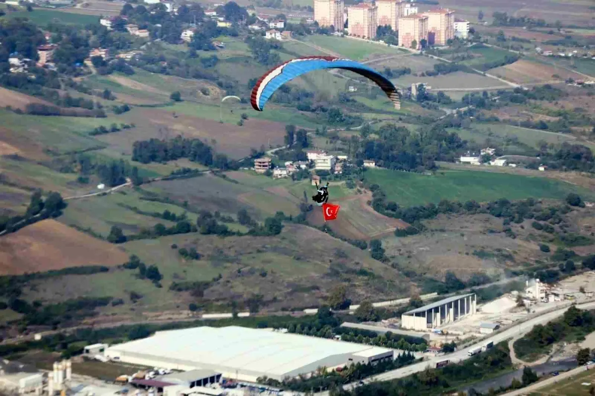 Yamaç Paraşütü Karadeniz Bölgesi Hedef Yarışması Samsun\'da Başlıyor