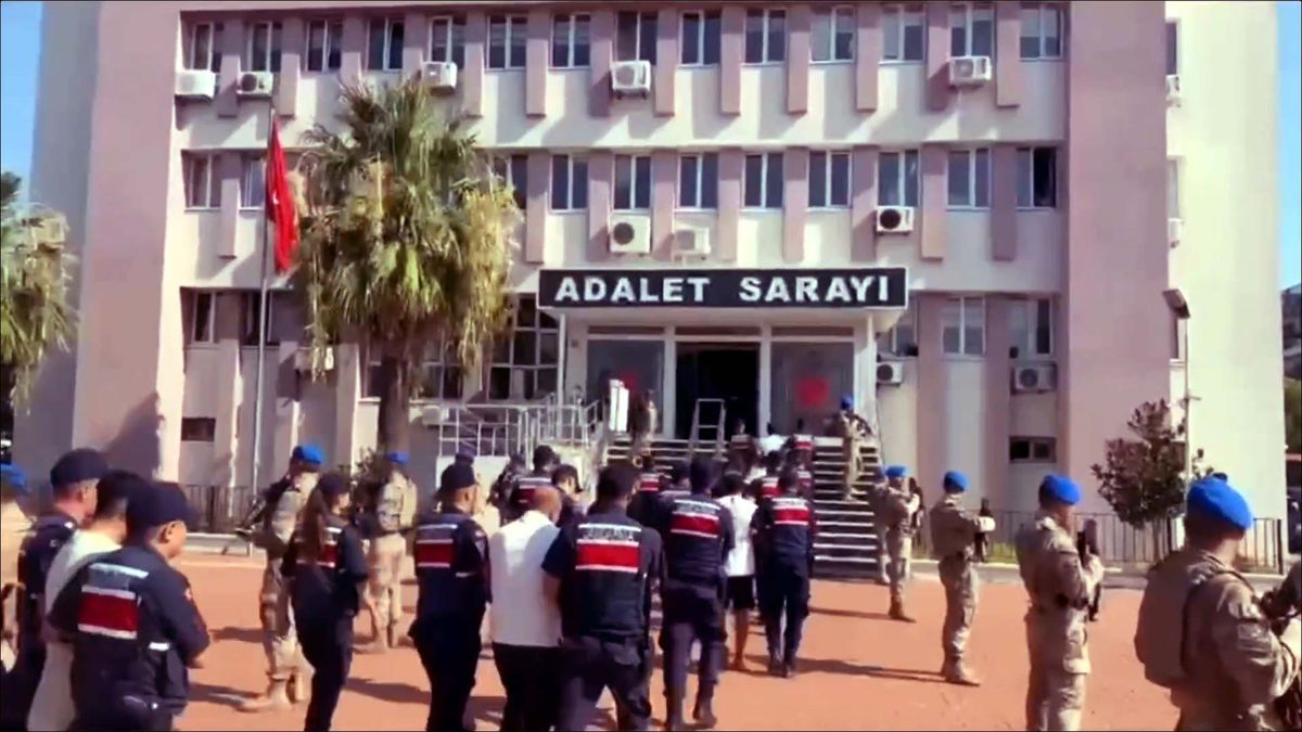 Balıkesir\'de Organize Suç Operasyonunda 43 Şüpheli Yakalandı