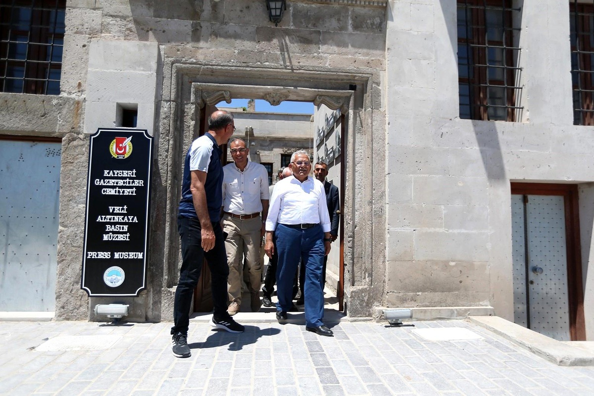 Kayseri Büyükşehir Belediyesi Veli Altınkaya Basın Müzesi\'ni Açtı