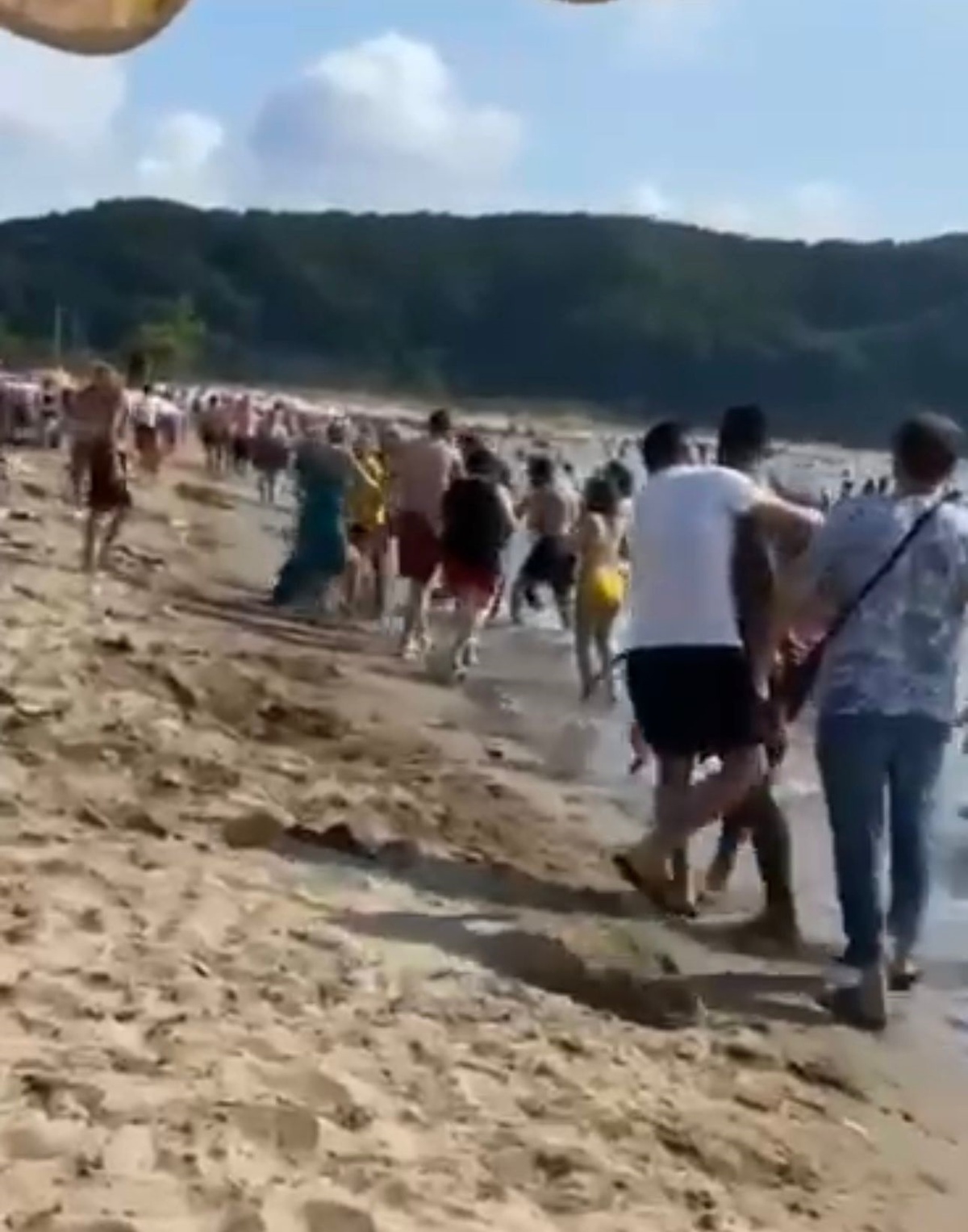 Bartın\'da Denize Giren Kadını Taciz Eden Şahıs Linç Edilmek İstendi