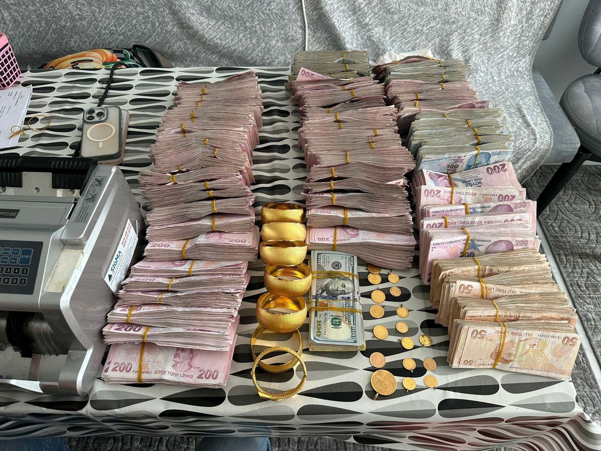 İzmir\'de Suç Örgütüne Operasyon: 12 Gözaltı, 140 Milyon Liralık Varlıklara El Konuldu