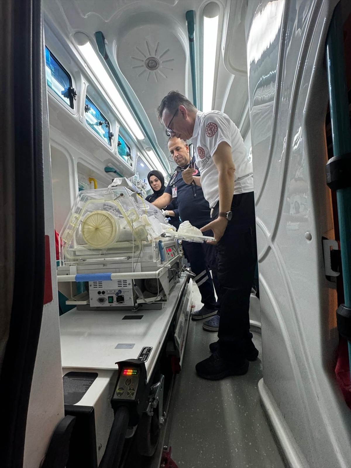 Mardin\'de Solunum ve Kalp Rahatsızlığı Bulunan Bebek Ambulans Uçakla Konya\'ya Nakledildi