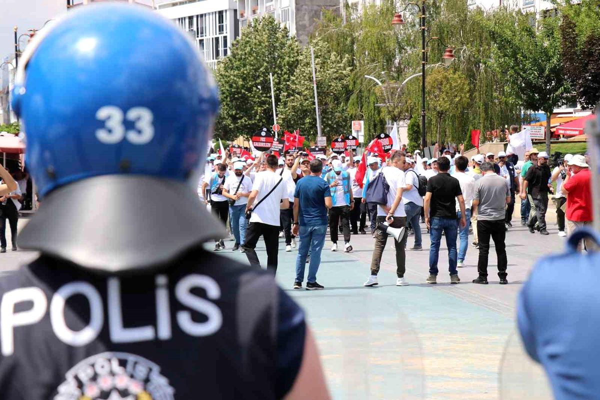 Bolu\'dan Ankara\'ya Yürüyüşe İzin Verilmedi, Sadece 10 Kişi Devam Edecek