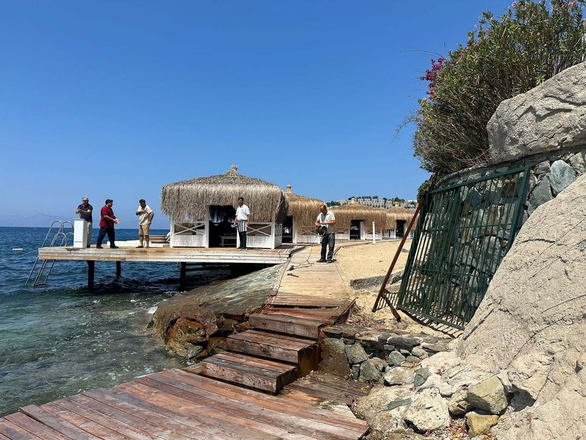 Bodrum\'da Otelleri Ayıran Demir Kapı Söküldü