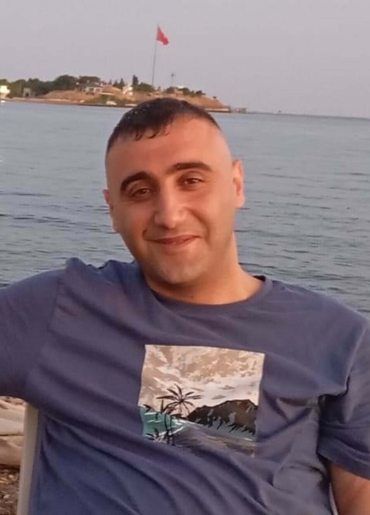 İzmir\'de Laf Atma Nedeniyle Çıkan Kavgada 1 Kişi Hayatını Kaybetti