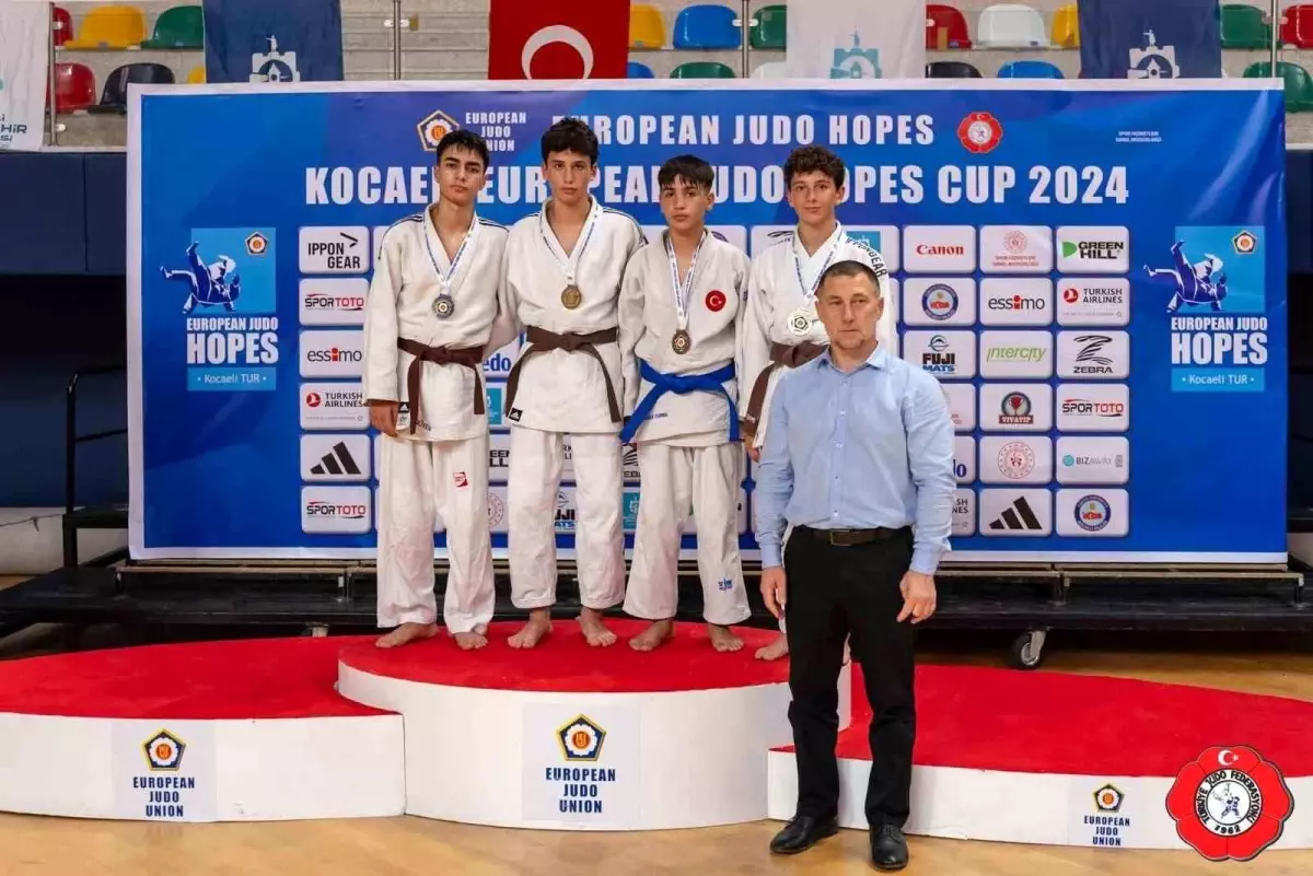 Manisa Büyükşehir Belediyespor Kulübü Judo Takımı Sporcusu Osman Yıldırım, Yıldızlar Judo Avrupa Kupası\'nda Gümüş Madalya Kazandı