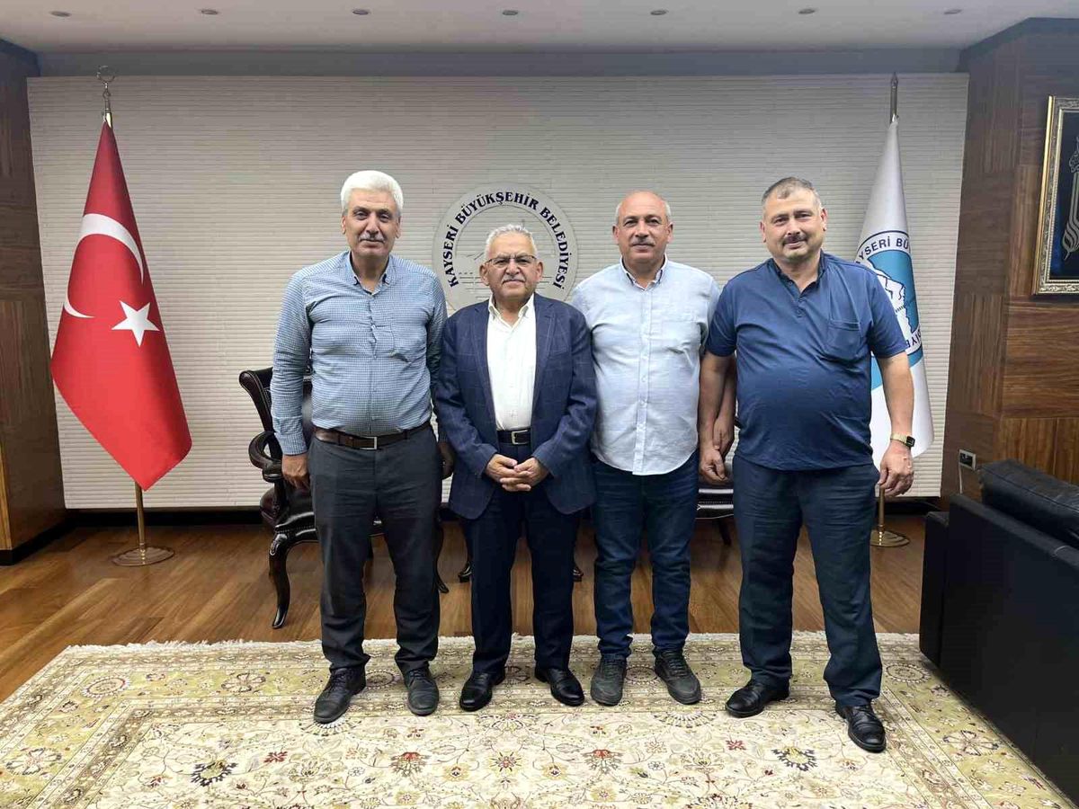 Kayseri Büyükşehir Belediye Başkanı Hurdacılar Kooperatifini Kabul Etti