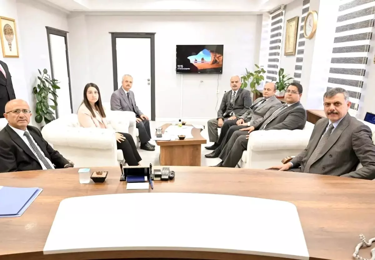 Tapu Kadastro 8. Bölge Müdürlüğü, Erzurum\'da 1 milyon 140 bin parsel araziyi dijital ortama aktardı