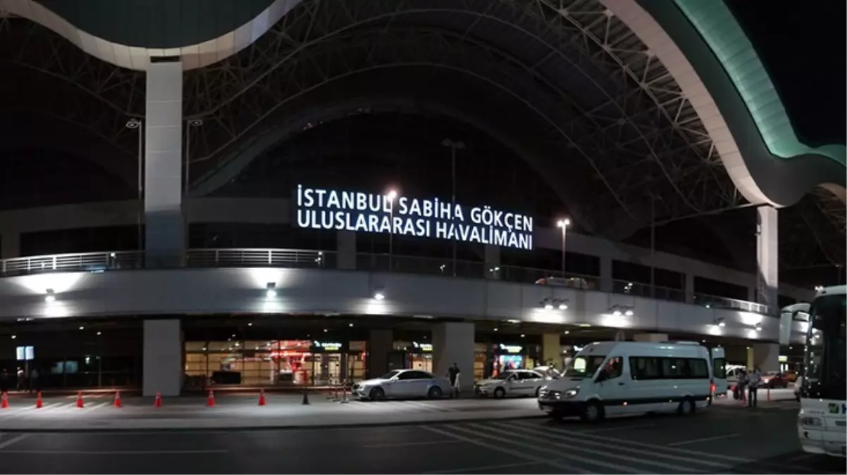 İstanbul\'da hava ulaşımına yağmur engeli! Sabiha Gökçen\'de uçuşların yüzde 5\'i iptal edilecek