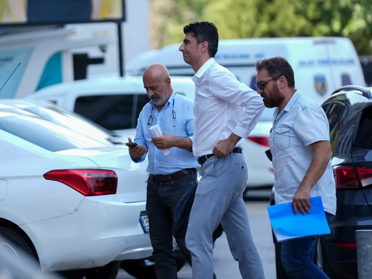 İZSU ve Gdz Elektrik Genel Müdürleri dahil 9 şüpheli gözaltına alındı