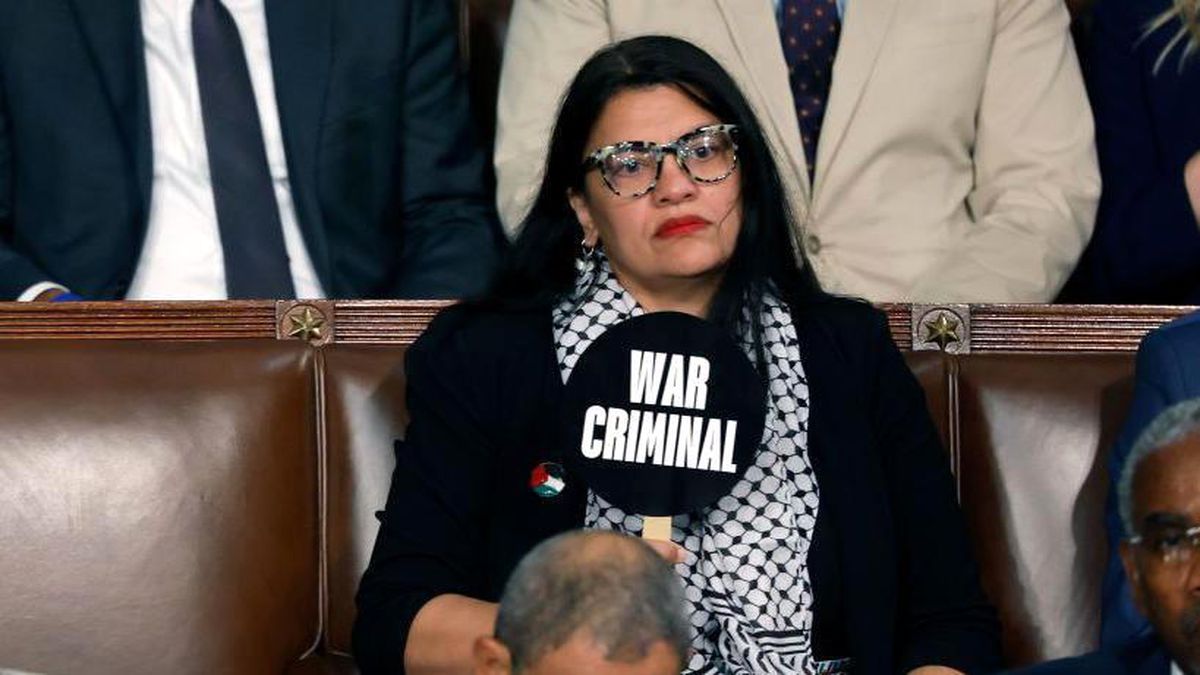 ABD Kongresi Üyesi Rashida Tlaib İsrail Başbakanı Netanyahu\'ya Karşı Protesto Etti
