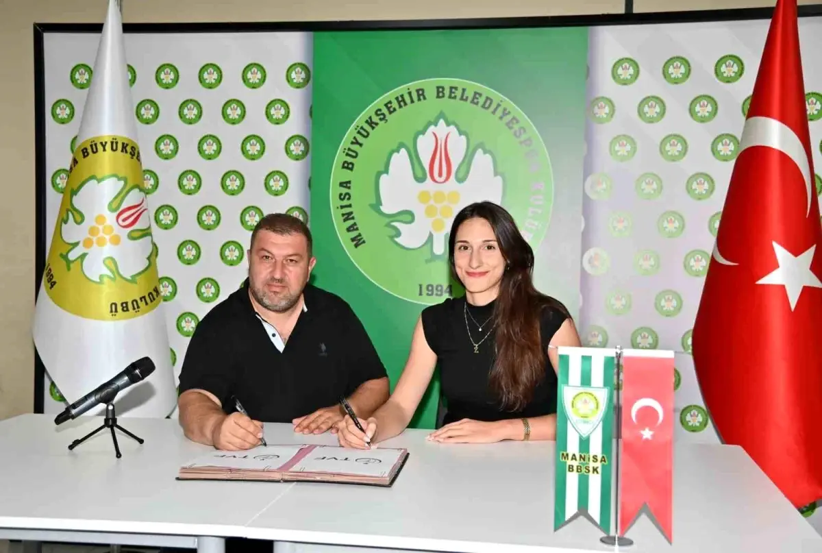 Manisa Büyükşehir Belediyespor, Zeynep Yeşilova\'yı kadrosuna kattı